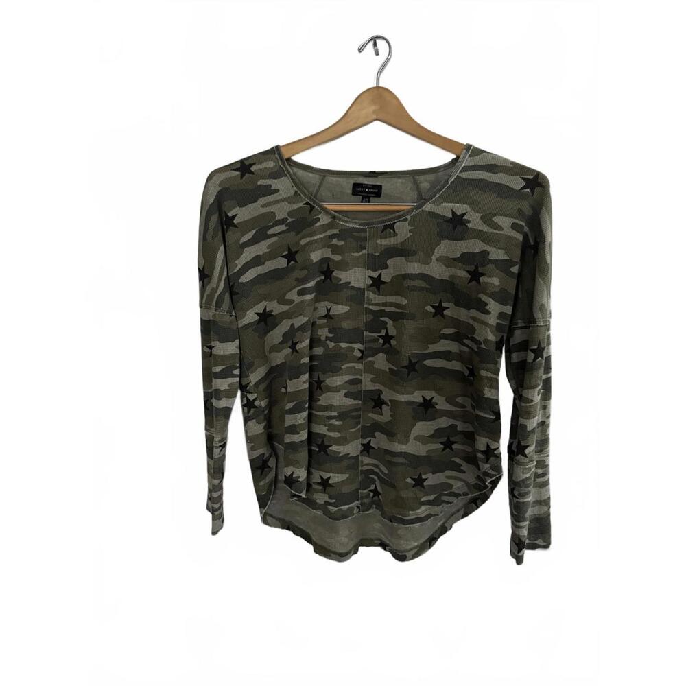 Lucky Brand Women's Long Sleeve Camouflage Star Print Top
